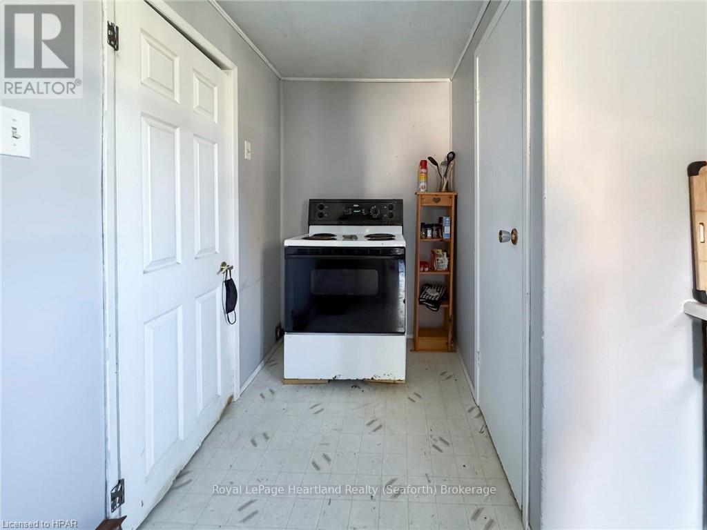 12 Princess Street W, Central Huron, Ontario  N0M 1L0 - Photo 10 - X10780523