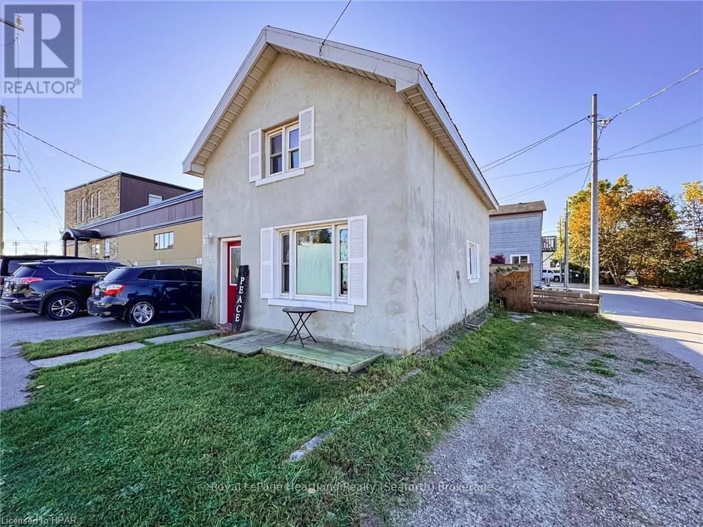 12 Princess Street W, Central Huron, Ontario  N0M 1L0 - Photo 2 - X10780523