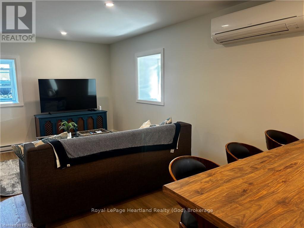 10 Jessie Street, Huron-Kinloss, Ontario  N0G 2R0 - Photo 27 - X10780527