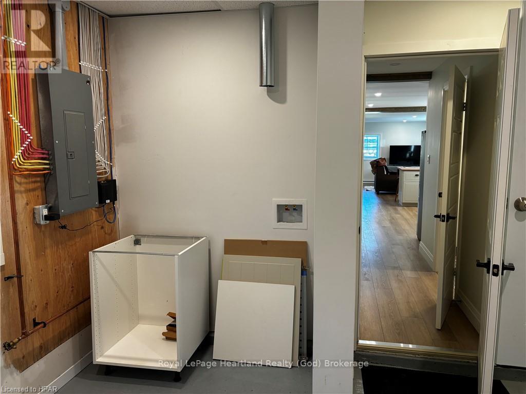 10 Jessie Street, Huron-Kinloss, Ontario  N0G 2R0 - Photo 37 - X10780527