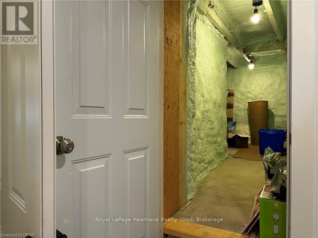 10 Jessie Street, Huron-Kinloss, Ontario  N0G 2R0 - Photo 39 - X10780527