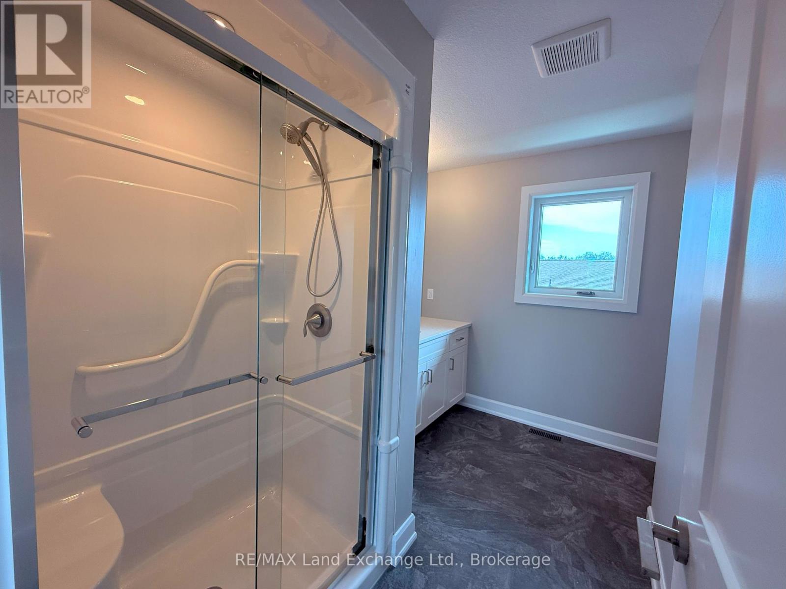 3 - 8 Golf Links Road, Kincardine, Ontario  N2Z 0G1 - Photo 6 - X10845632