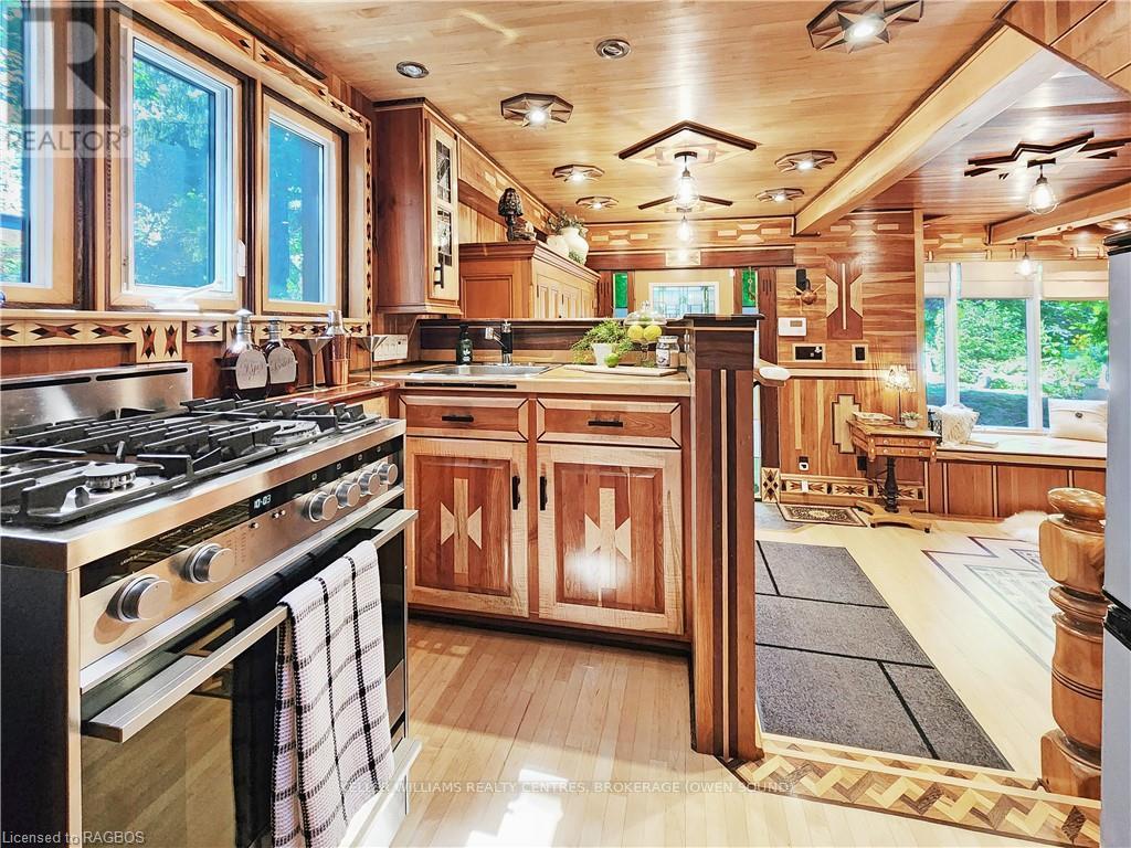 220 Marsh Street, Blue Mountains, Ontario  N0H 1J0 - Photo 18 - X10845753