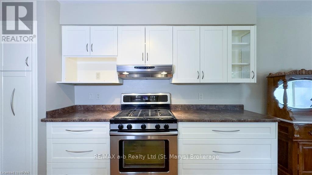 93 Langford Dr Drive, Lucan Biddulph (Lucan), Ontario  N0M 2J0 - Photo 18 - X10780566