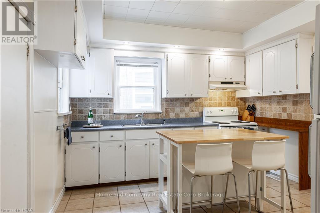 97 Bay Street, Stratford, Ontario  N5A 4K8 - Photo 12 - X10780579