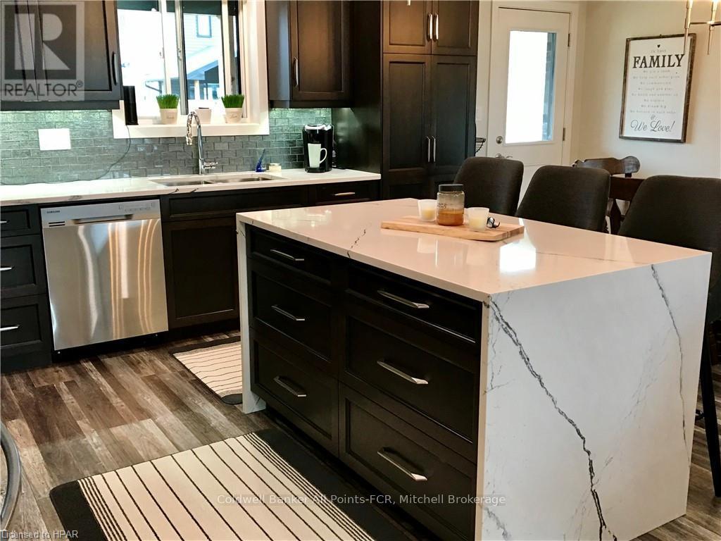 215 Duncan Street, West Perth, Ontario  N0K 1N0 - Photo 11 - X10780626