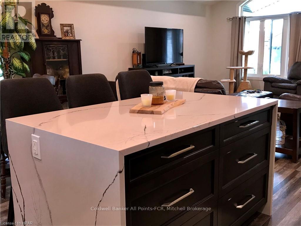 215 Duncan Street, West Perth, Ontario  N0K 1N0 - Photo 9 - X10780626