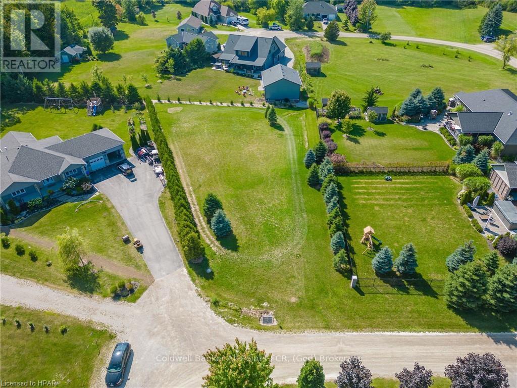 21 Spruce Court, Bluewater (Stanley), Ontario  N0M 1G0 - Photo 7 - X10780630