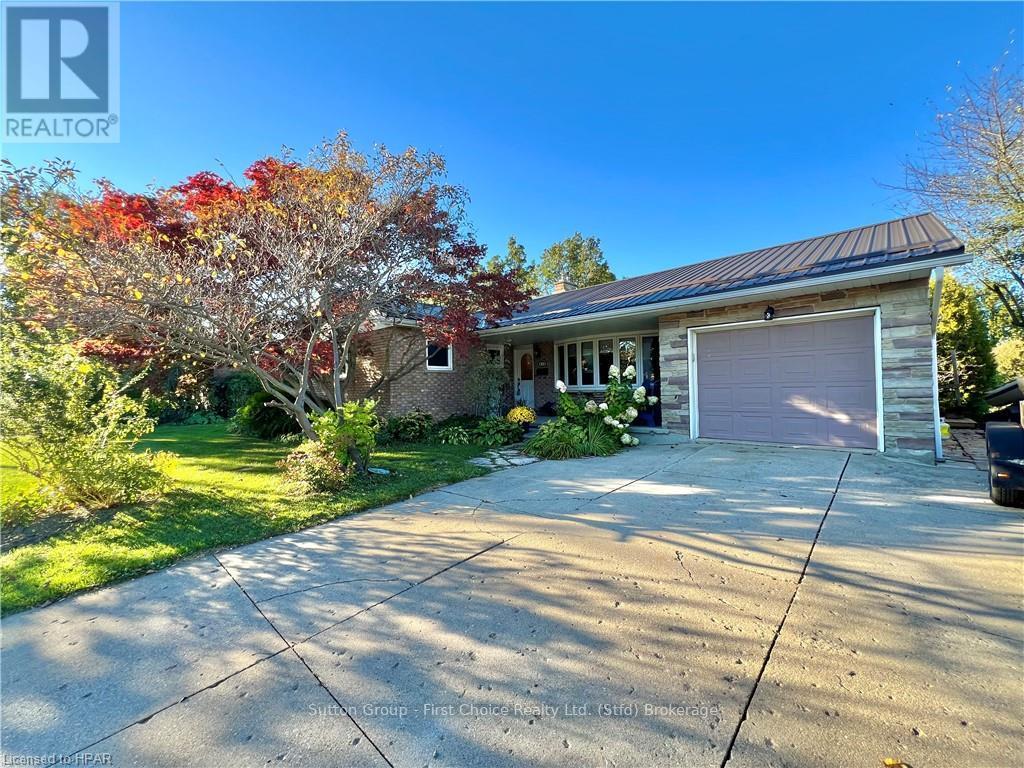 348 Devon Street, Stratford, Ontario  N5A 2Z9 - Photo 3 - X10780659