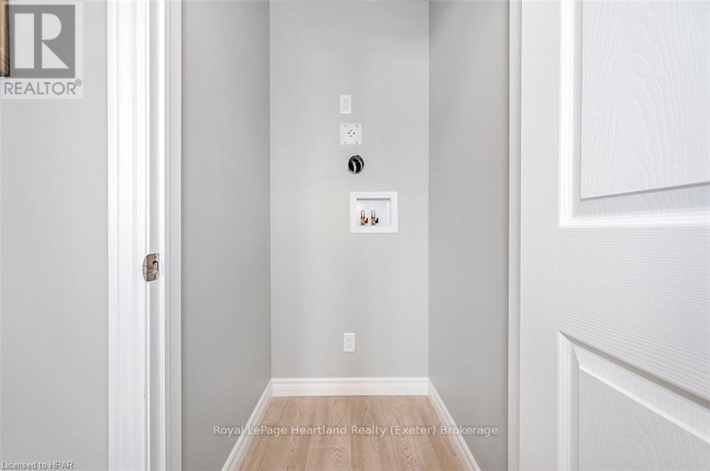 22 Blfs Vw Boulevard, Ashfield-Colborne-Wawanosh, Ontario  N7A 0C6 - Photo 12 - X10780664