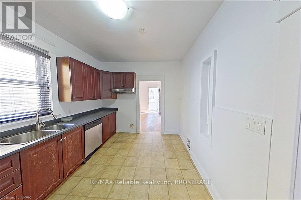 170 Erie Street, Stratford, Ontario  N5A 2M7 - Photo 10 - X10780689