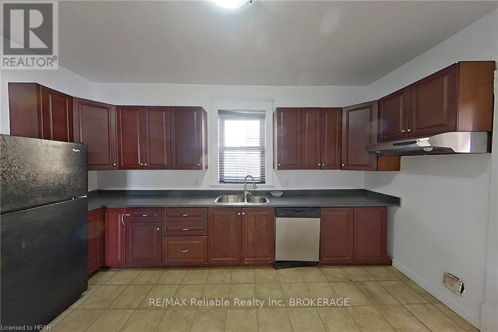 170 Erie Street, Stratford, Ontario  N5A 2M7 - Photo 11 - X10780689