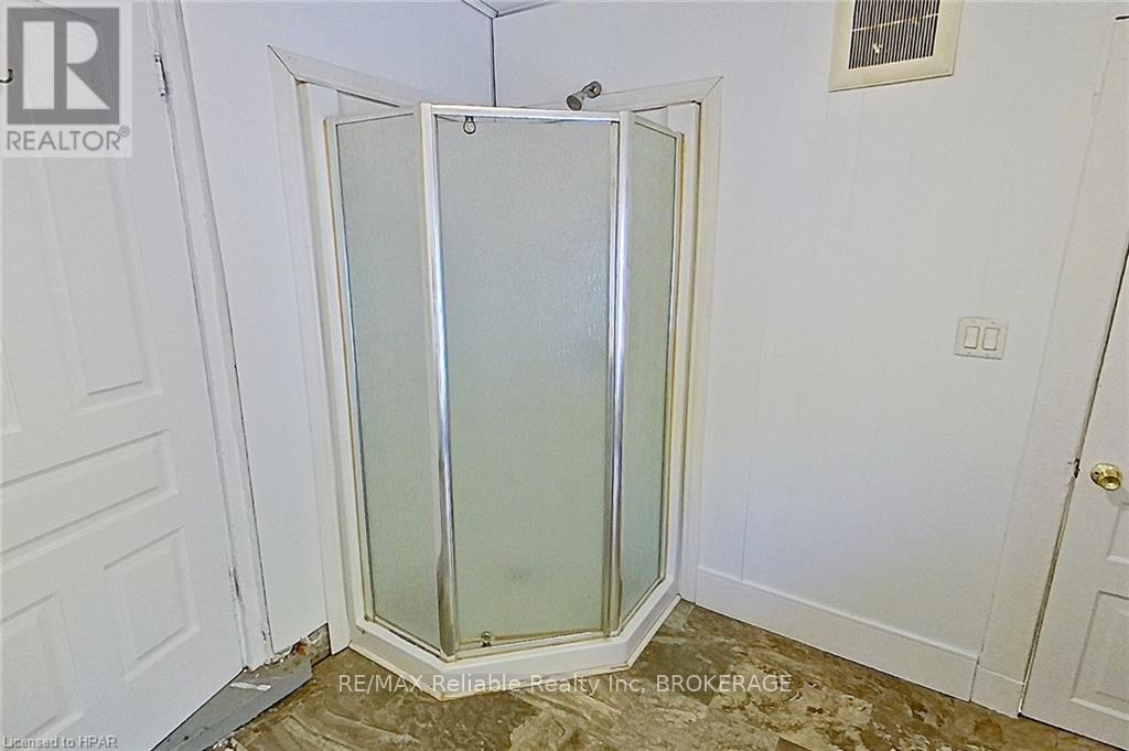 170 Erie Street, Stratford, Ontario  N5A 2M7 - Photo 14 - X10780689