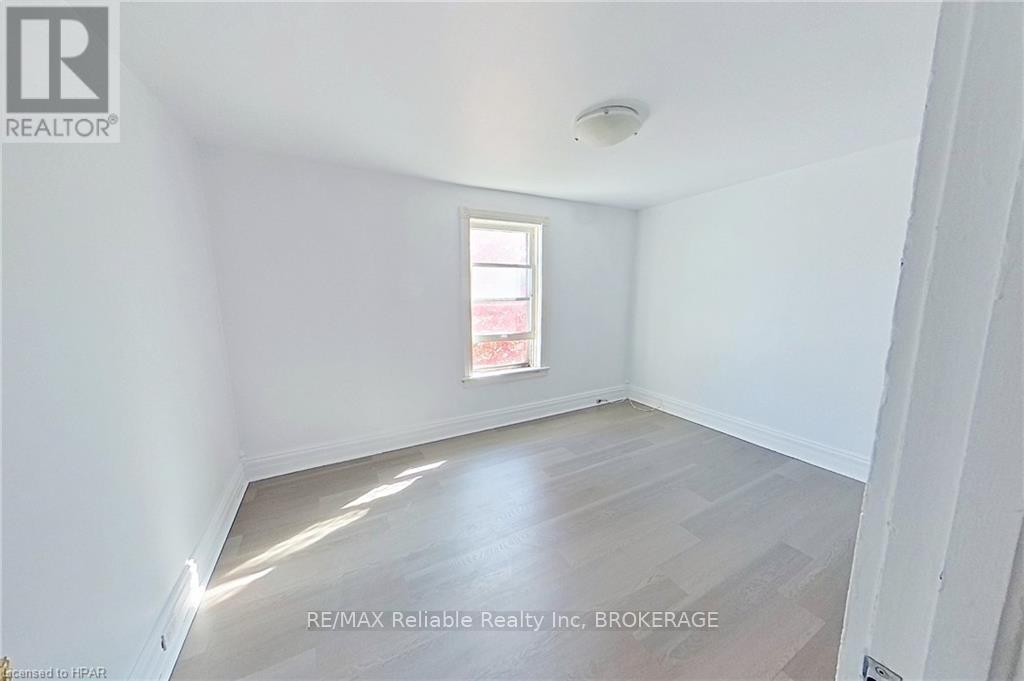 170 Erie Street, Stratford, Ontario  N5A 2M7 - Photo 15 - X10780689