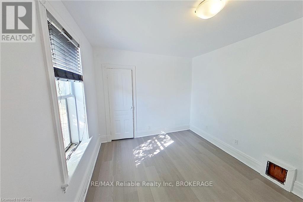 170 Erie Street, Stratford, Ontario  N5A 2M7 - Photo 19 - X10780689