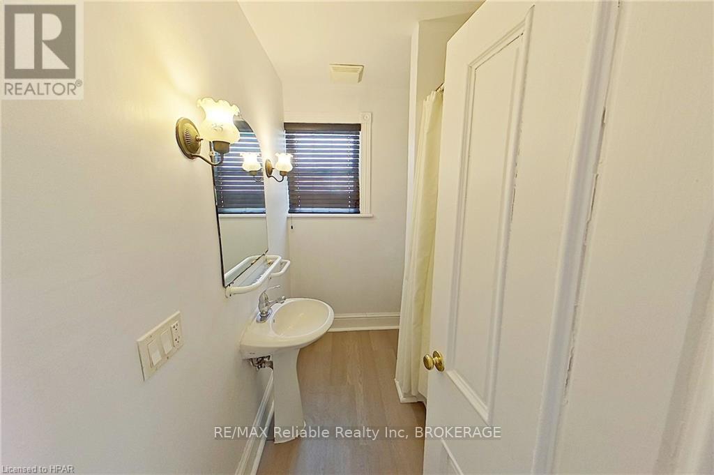 170 Erie Street, Stratford, Ontario  N5A 2M7 - Photo 24 - X10780689