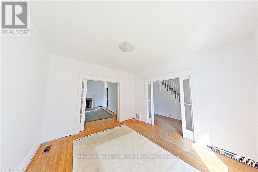 170 Erie Street, Stratford, Ontario  N5A 2M7 - Photo 7 - X10780689