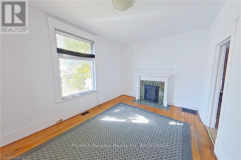 170 Erie Street, Stratford, Ontario  N5A 2M7 - Photo 8 - X10780689