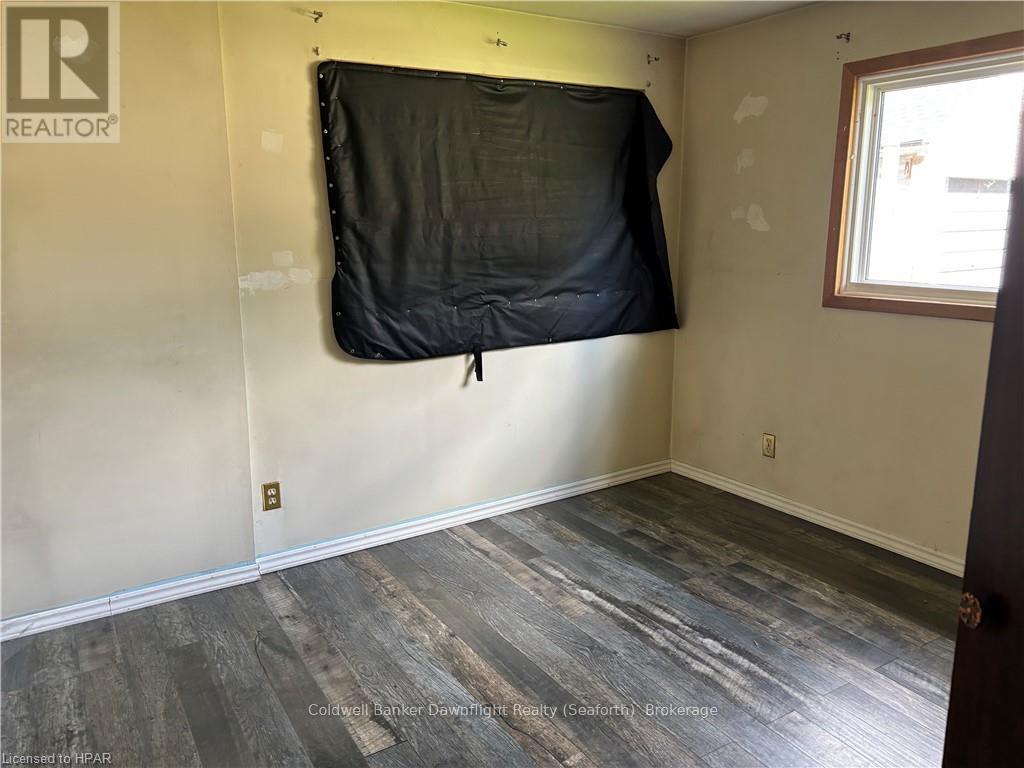 130 Richmond Street, South Huron, Ontario  N0G 1K0 - Photo 15 - X10780690