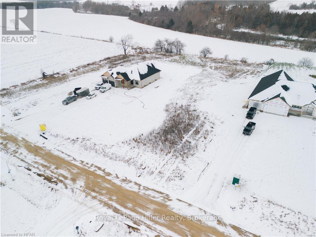 43712 Adelaide Street, Huron East, Ontario  N0G 1H0 - Photo 11 - X10780738