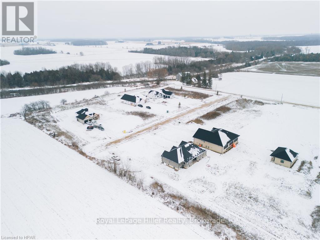 43712 Adelaide Street, Huron East, Ontario  N0G 1H0 - Photo 14 - X10780738