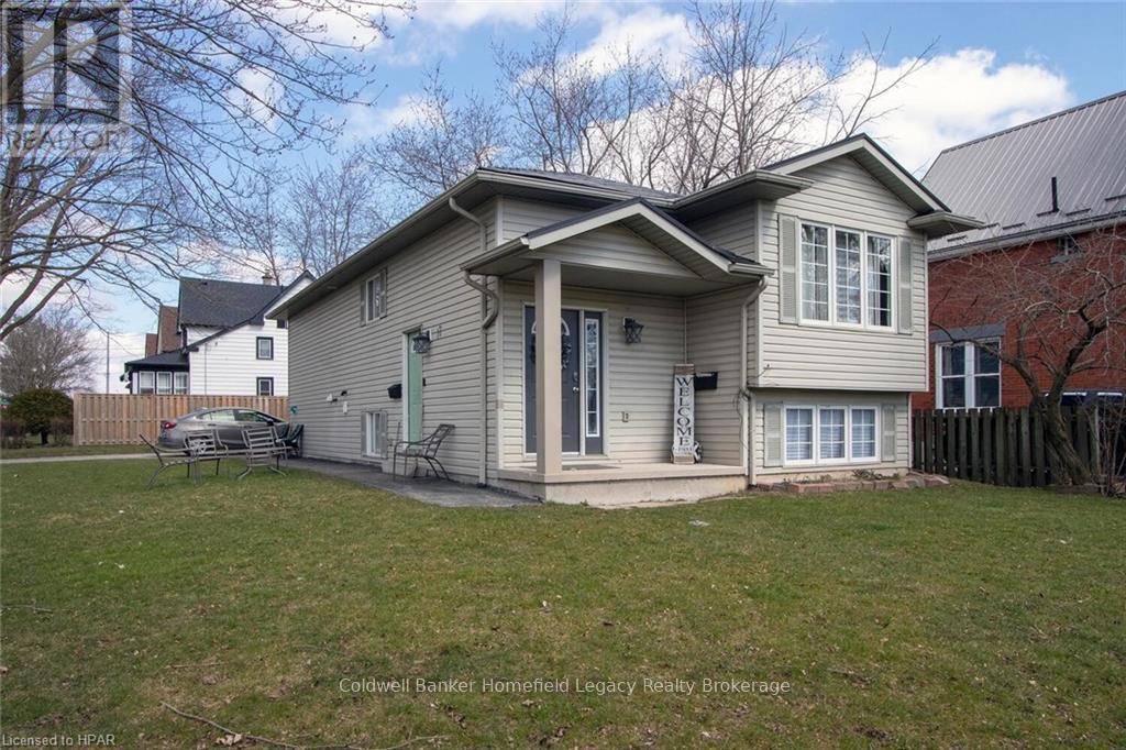 17 Laurier Street, Stratford, Ontario  N5A 4M2 - Photo 2 - X10780828