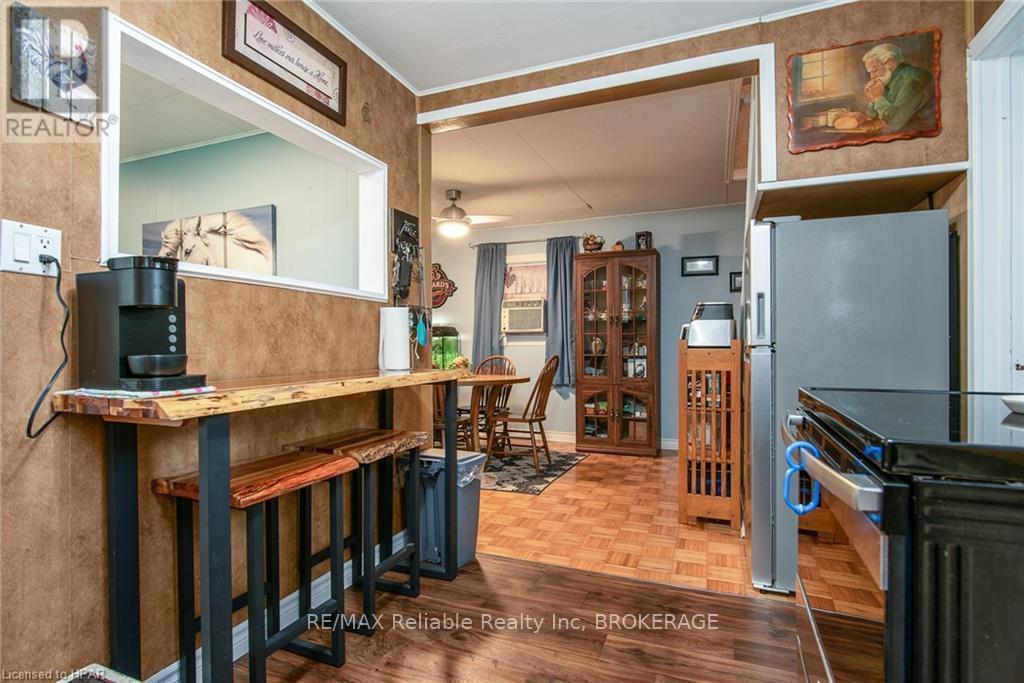 51 Dunlop Street, Central Huron, Ontario  N0M 1L0 - Photo 13 - X10780886