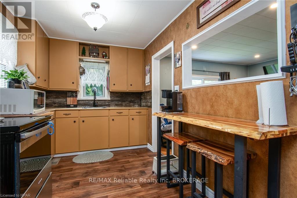 51 Dunlop Street, Central Huron, Ontario  N0M 1L0 - Photo 14 - X10780886