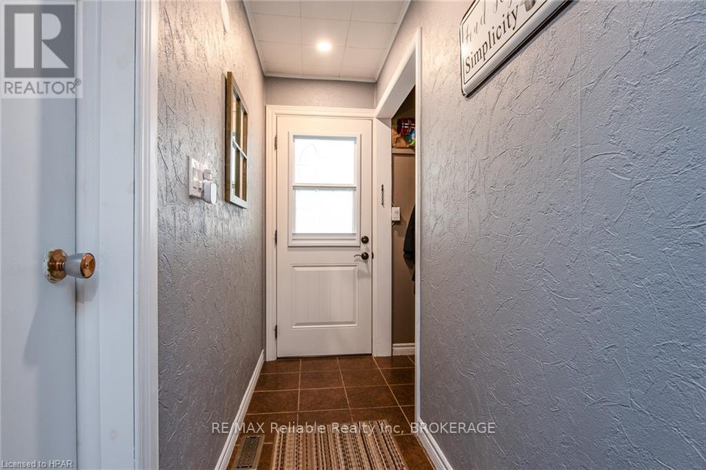 51 Dunlop Street, Central Huron, Ontario  N0M 1L0 - Photo 4 - X10780886