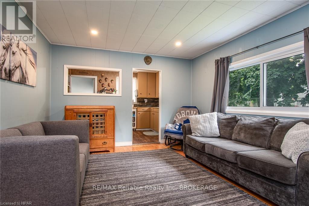 51 Dunlop Street, Central Huron, Ontario  N0M 1L0 - Photo 5 - X10780886