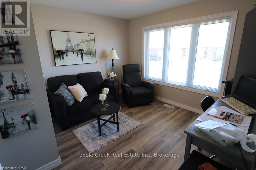 28 Huron Heights Drive, Ashfield-Colborne-Wawanosh (Colborne), Ontario  N7A 0B1 - Photo 20 - X10780933