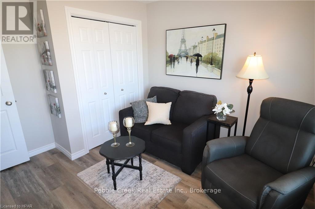 28 Huron Heights Drive, Ashfield-Colborne-Wawanosh (Colborne), Ontario  N7A 0B1 - Photo 21 - X10780933