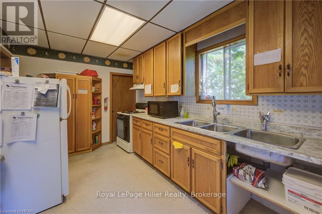 28 Wilson St Street, Huron East (Seaforth), Ontario  N0K 1W0 - Photo 10 - X10781016