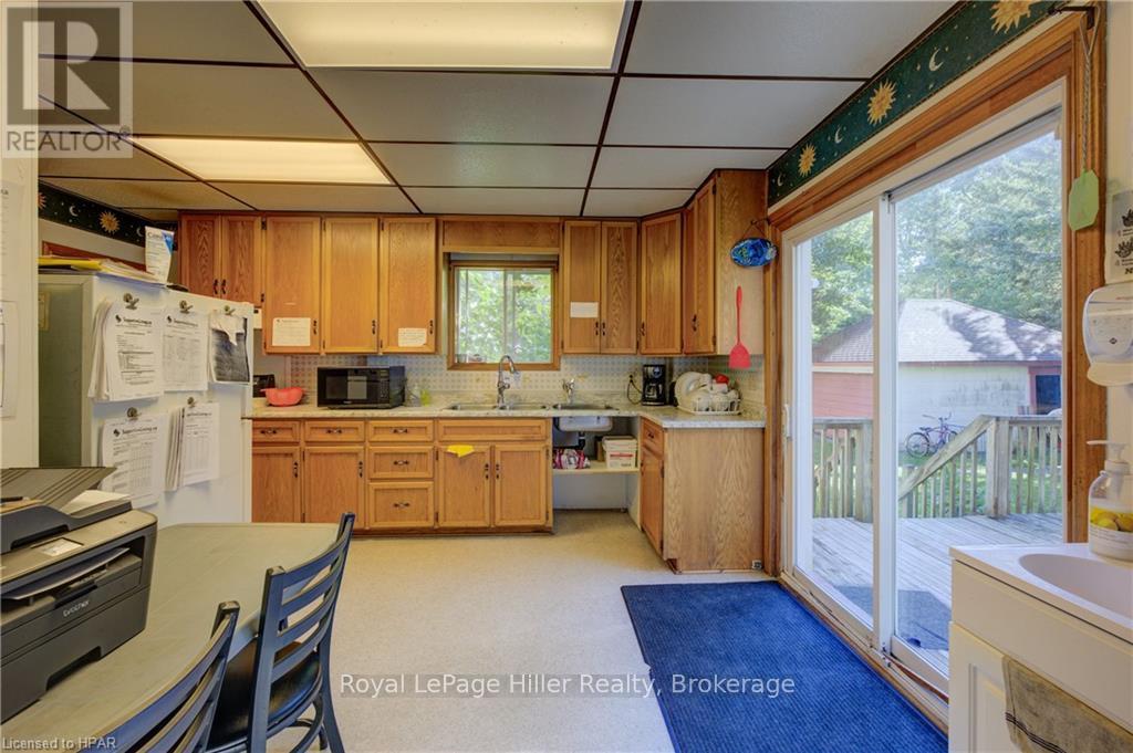 28 Wilson St Street, Huron East (Seaforth), Ontario  N0K 1W0 - Photo 9 - X10781016