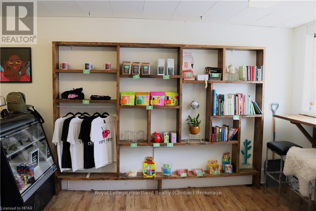 14 Isaac St, Central Huron (Clinton), Ontario  N0M 1L0 - Photo 3 - X10781107