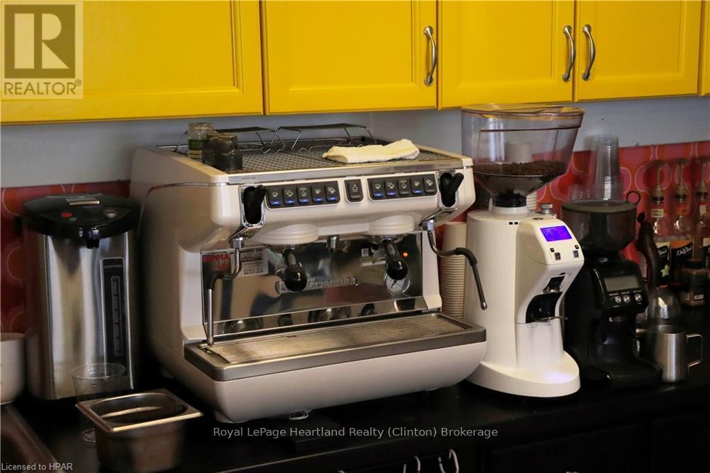 14 Isaac St, Central Huron (Clinton), Ontario  N0M 1L0 - Photo 6 - X10781107