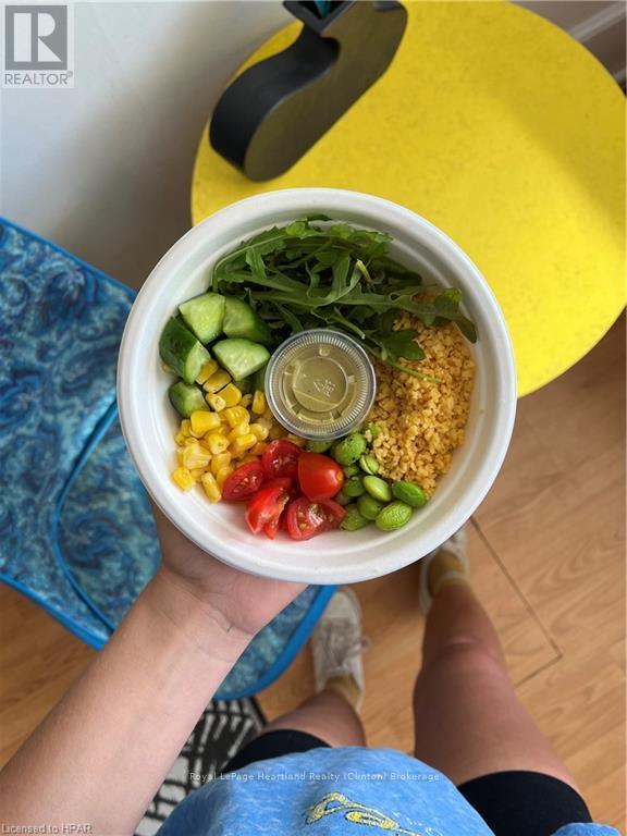 14 Isaac St, Central Huron (Clinton), Ontario  N0M 1L0 - Photo 8 - X10781107