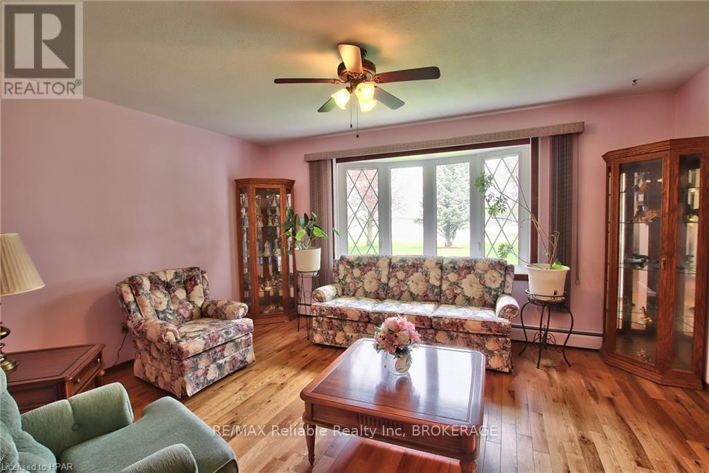 23617 Wellburn Road, Thames Centre (Wellburn), Ontario  N4X 1C6 - Photo 3 - X10780969