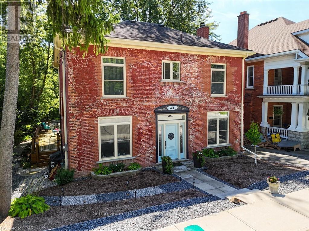 41 Douglas Street, Stratford, Ontario  N5A 5P2 - Photo 3 - X10781173