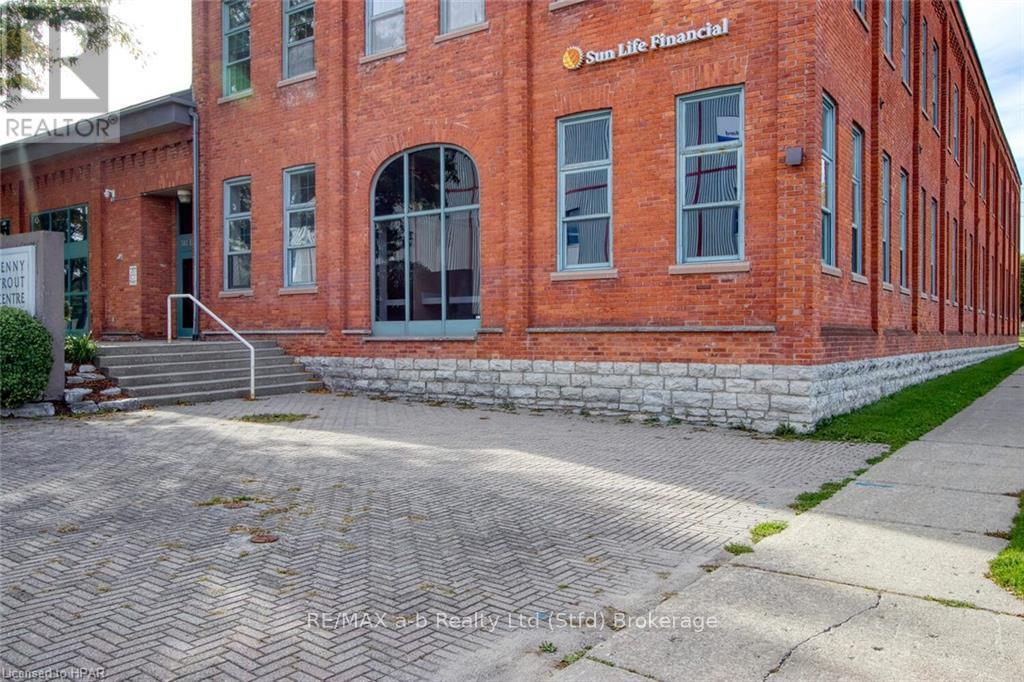 202 - 342 Erie Street, Stratford, Ontario  N5A 2N4 - Photo 2 - X10781285