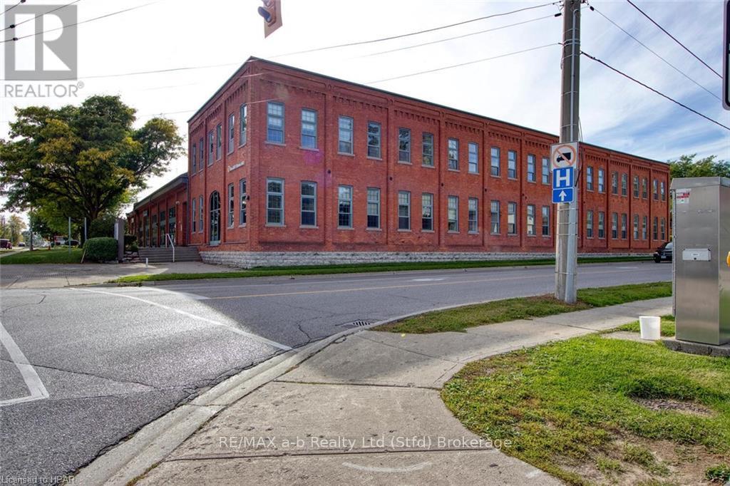 202 - 342 Erie Street, Stratford, Ontario  N5A 2N4 - Photo 5 - X10781285