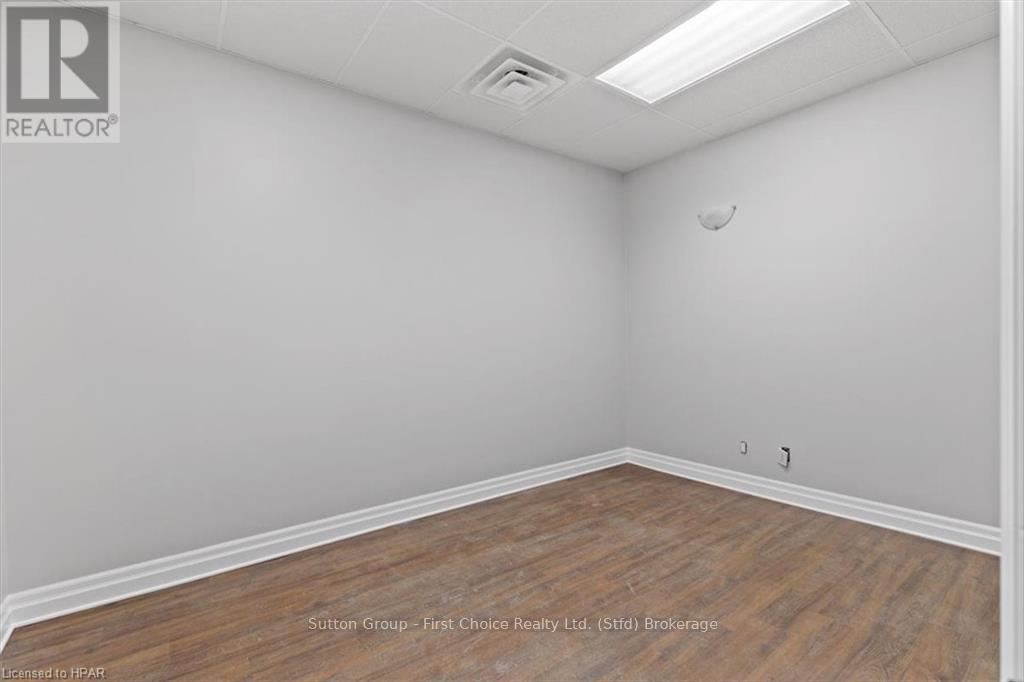 459 Erie Street, Stratford, Ontario  N5A 2N3 - Photo 4 - X10781288