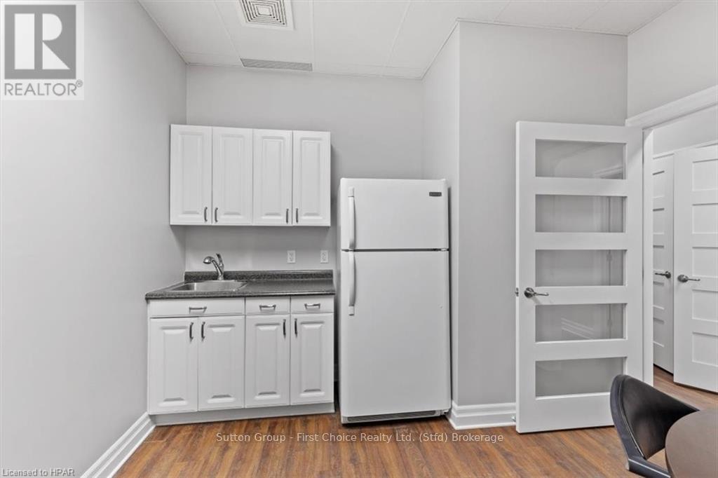 459 Erie Street, Stratford, Ontario  N5A 2N3 - Photo 7 - X10781288