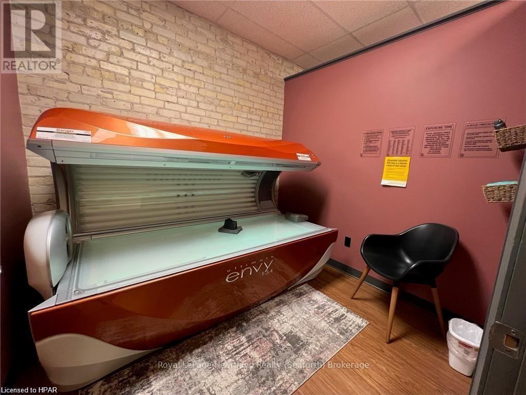 11 Main Street, Huron East (Seaforth), Ontario  N0K 1W0 - Photo 7 - X10781956