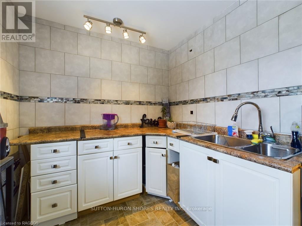 65 Albert Street S, Saugeen Shores, Ontario N0H 2L0 - Photo 36 - X10845885