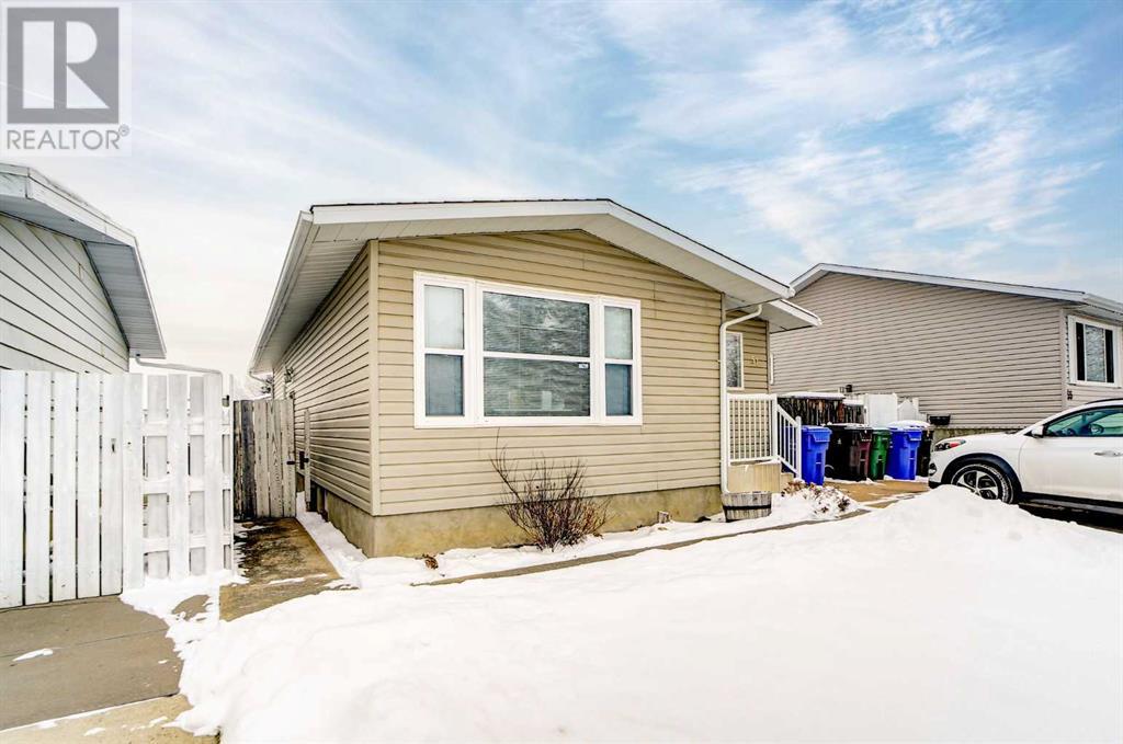 51 Trent Road W, Lethbridge, Alberta  T1K 4N1 - Photo 2 - A2181529