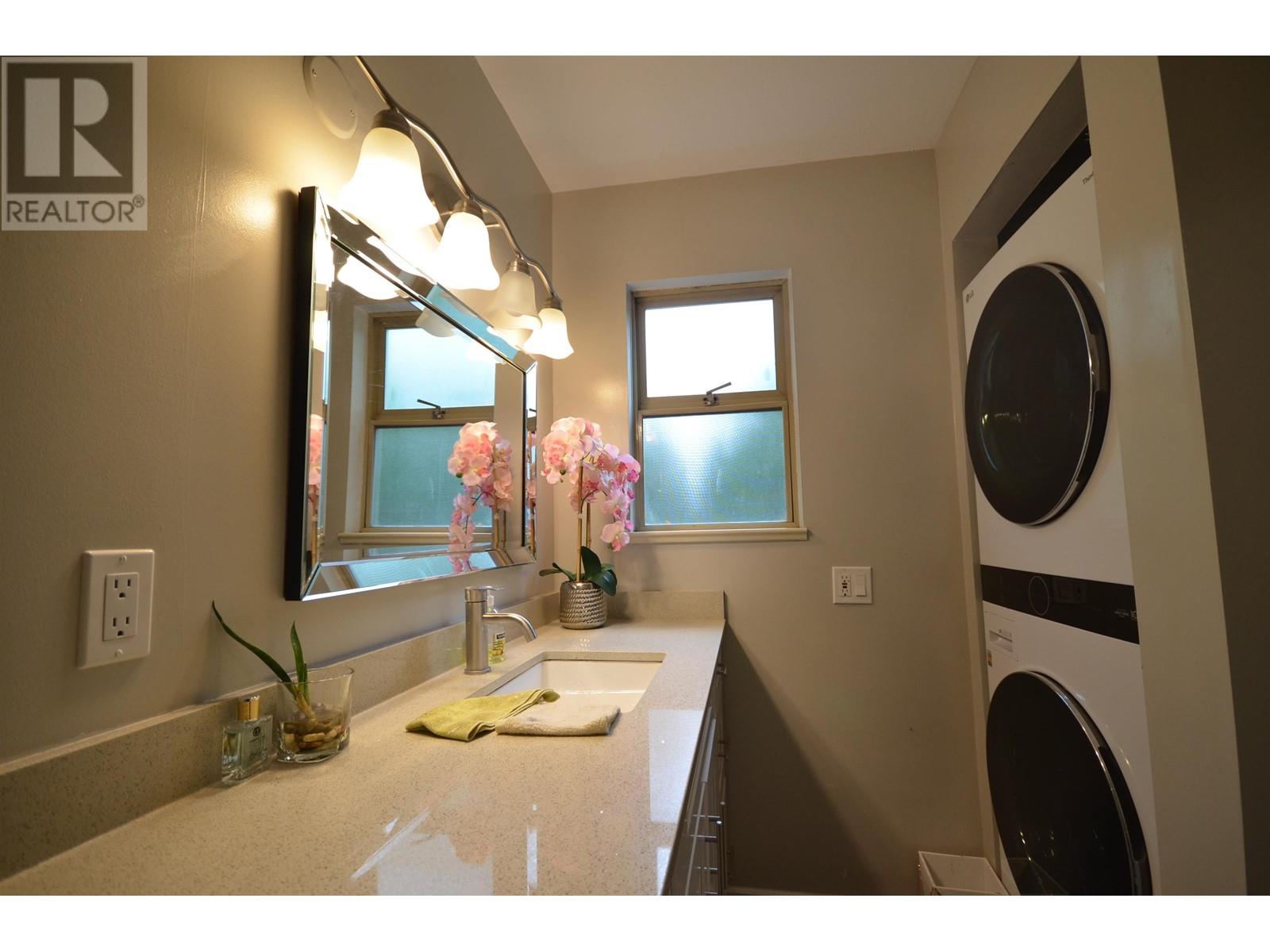 3022 Vanness Avenue, Vancouver, British Columbia  V5R 4Z8 - Photo 34 - R2948042