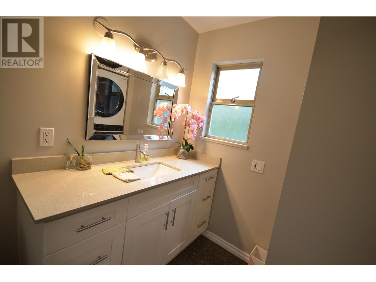 3022 Vanness Avenue, Vancouver, British Columbia  V5R 4Z8 - Photo 28 - R2948042
