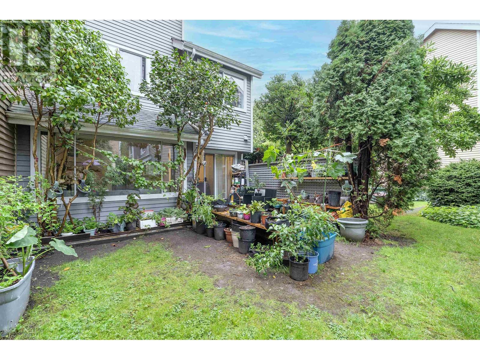 Listing Picture 3 of 23 : 52 7400 MINORU BOULEVARD, Richmond / 烈治文 - 魯藝地產 Yvonne Lu Group - MLS Medallion Club Member