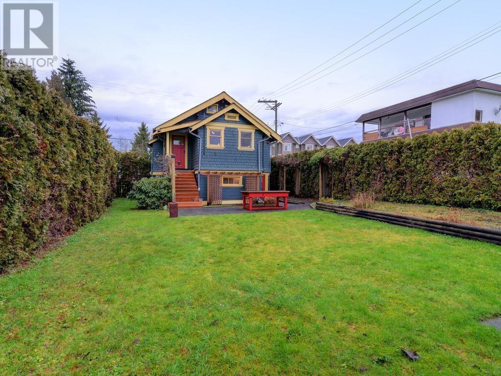 Property at 2336 RINDALL AVENUE image 5